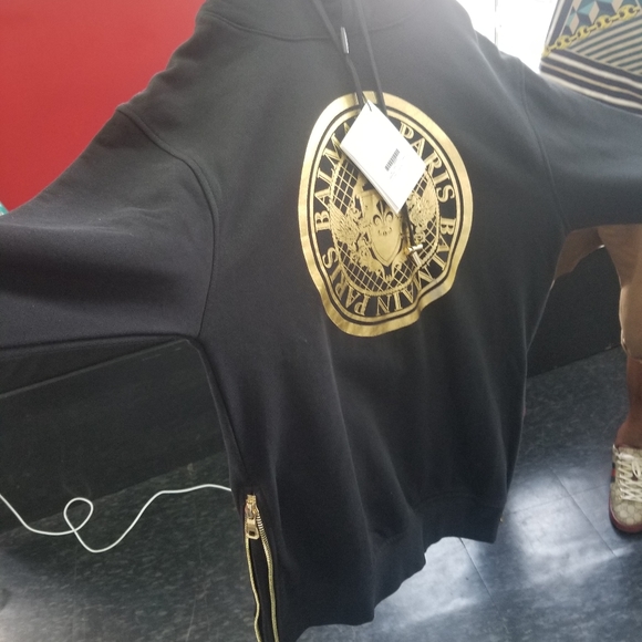 Sweater - Picture 2 of 3